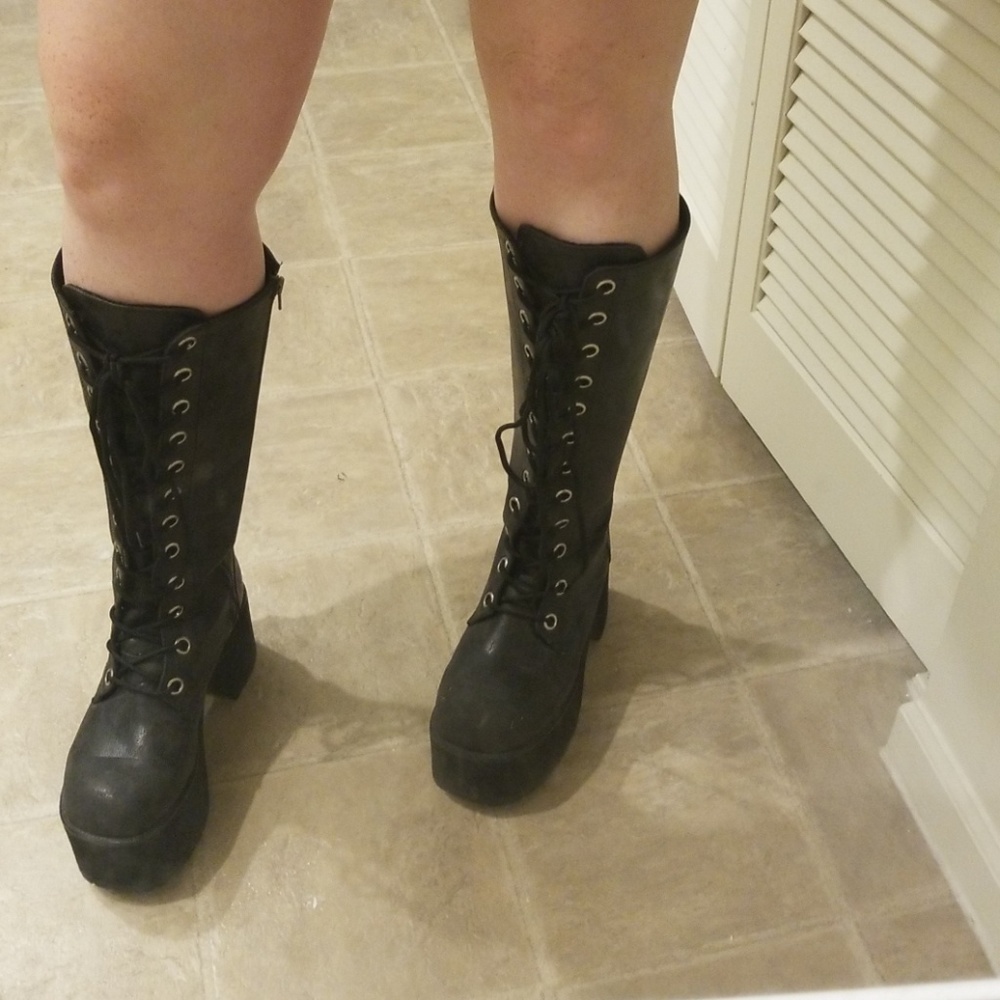 T.U.K Nosebleed Boots - Picture 3 of 3